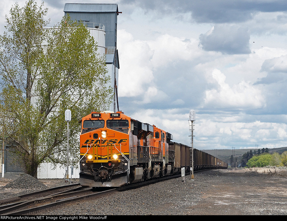 BNSF 7889